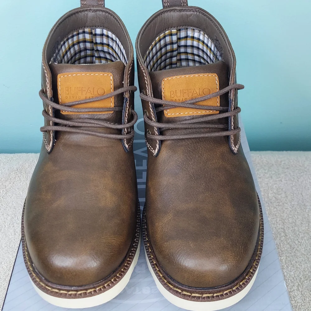 Buffalo David Bitton Metcalf Brown Chukka Boots Men Size 10 NWT Office Athlesure